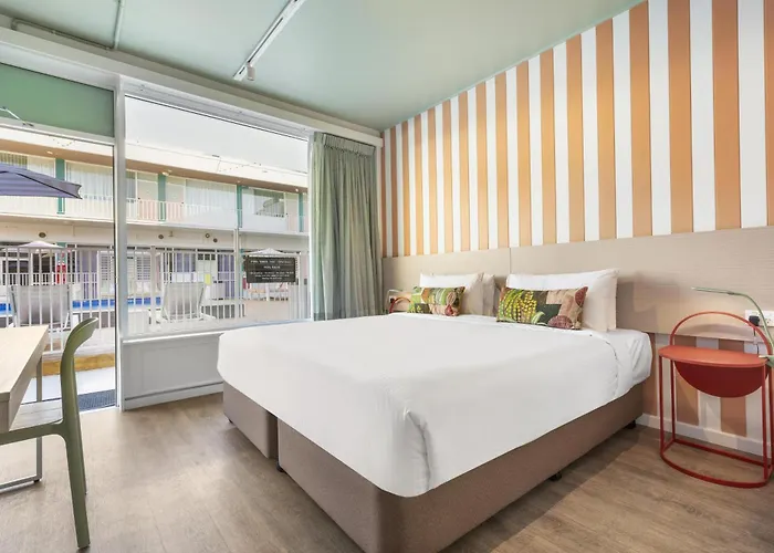 The Cavenagh Hotel Darwin
